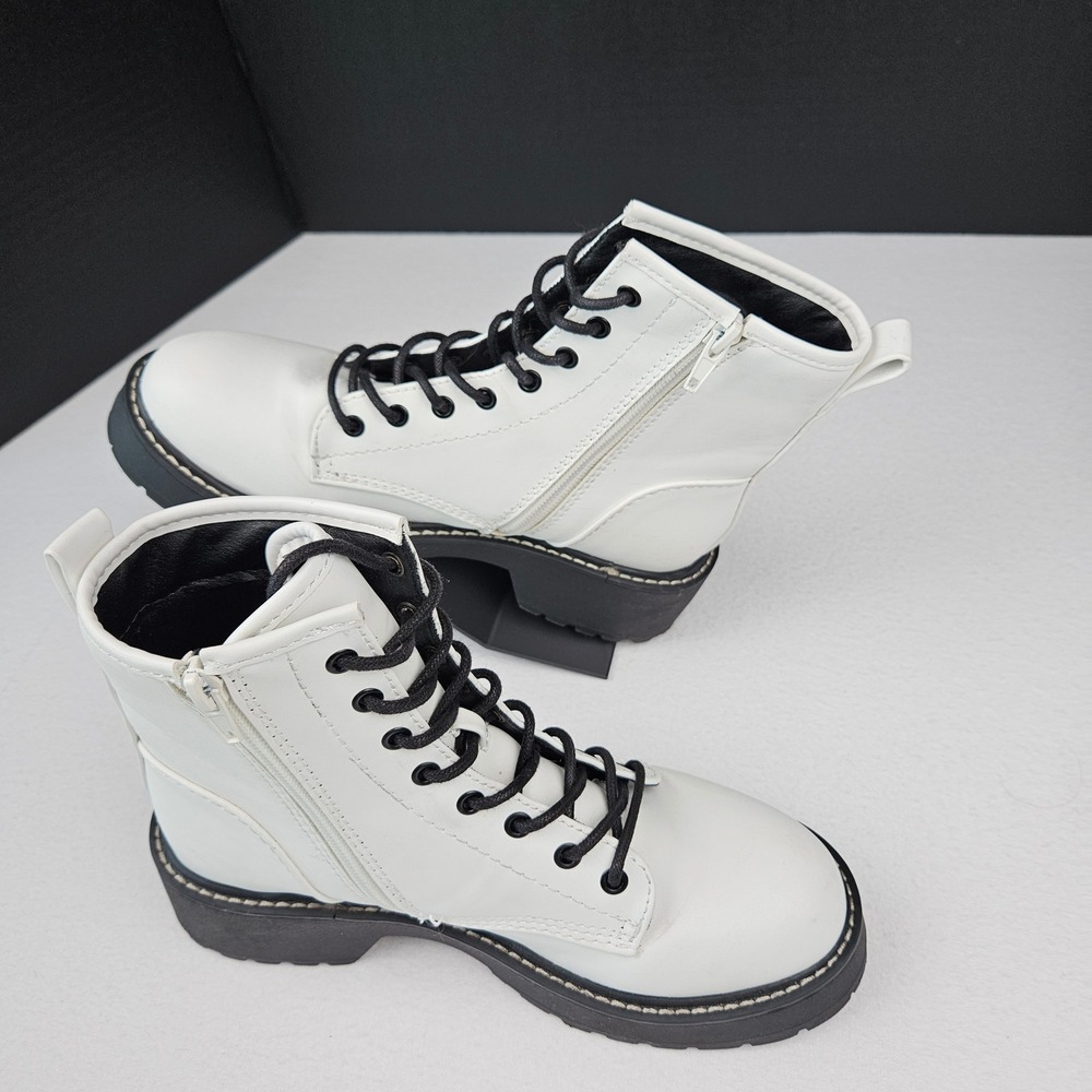 White Faux Leather Combat Boots Black Lug Sole Side Zip Alt Goth 6.5M Grunge